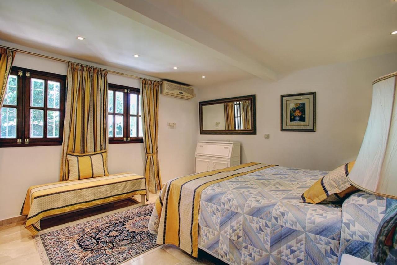 Exclusive Villa Las Palmeras Puerto Banus With Heated Private Swimming Pool, Marbella, Spain Екстериор снимка